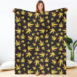 Trippy Weed Leaf Pattern Print Blanket