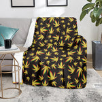 Trippy Weed Leaf Pattern Print Blanket