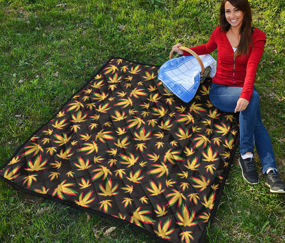 Trippy Weed Leaf Pattern Print Quilt