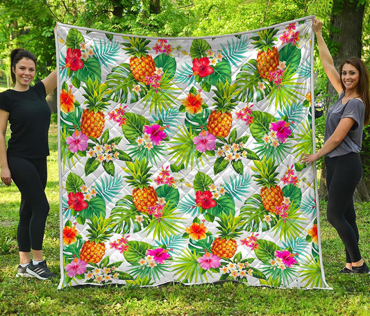Tropical Aloha Pineapple Pattern Print Quilt