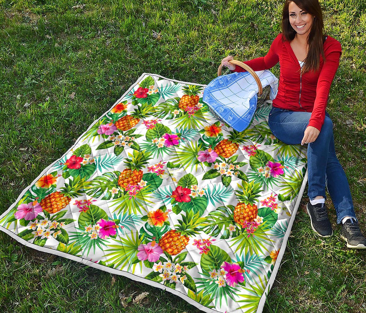 Tropical Aloha Pineapple Pattern Print Quilt