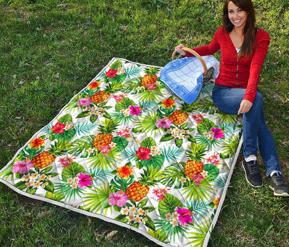 Tropical Aloha Pineapple Pattern Print Quilt