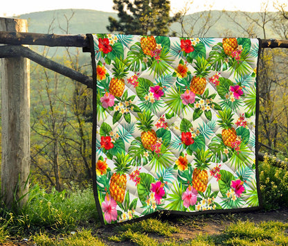 Tropical Aloha Pineapple Pattern Print Quilt