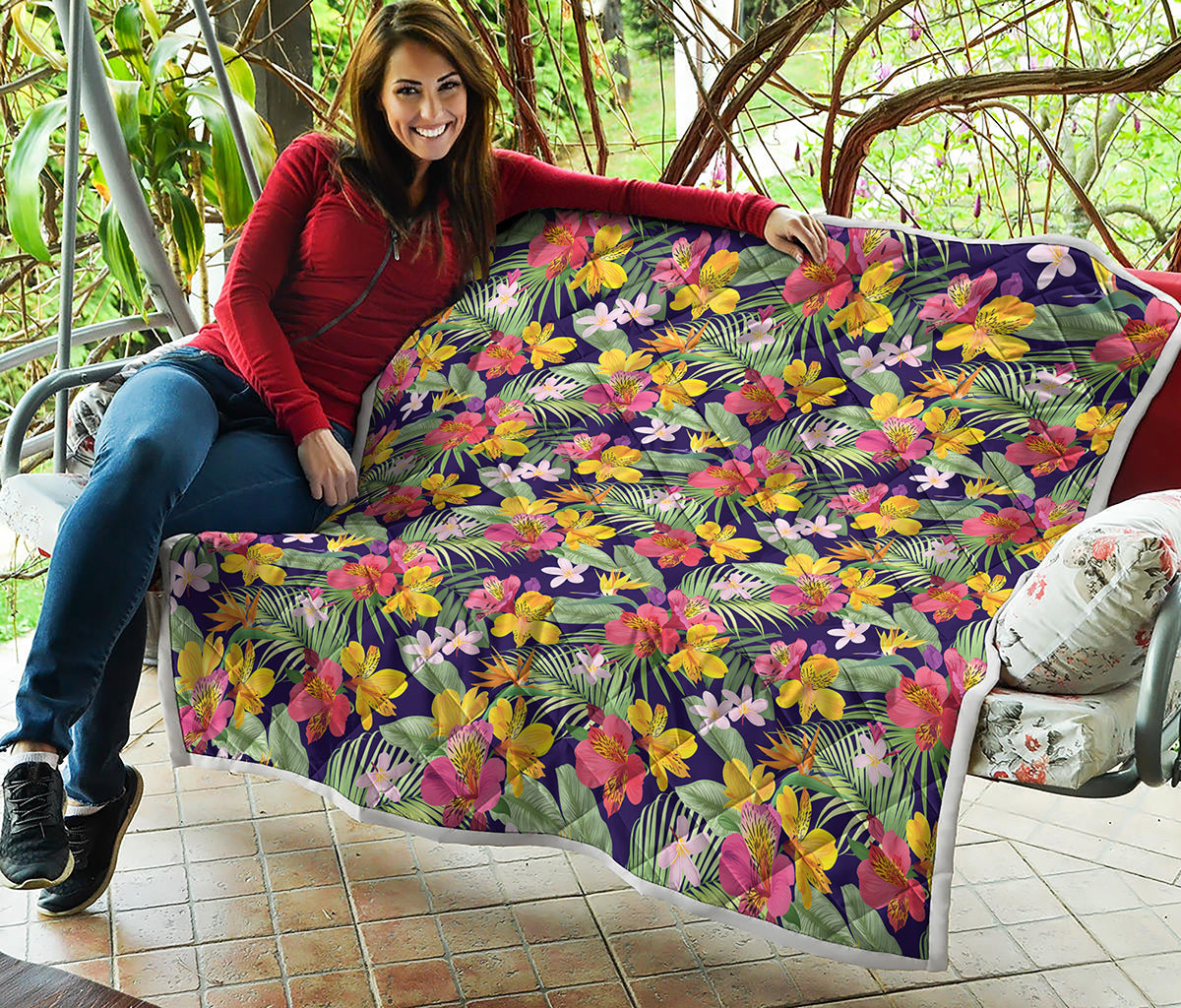 Tropical Alstroemeria Pattern Print Quilt
