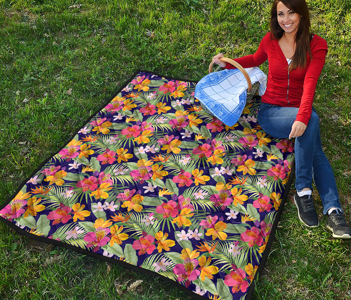 Tropical Alstroemeria Pattern Print Quilt