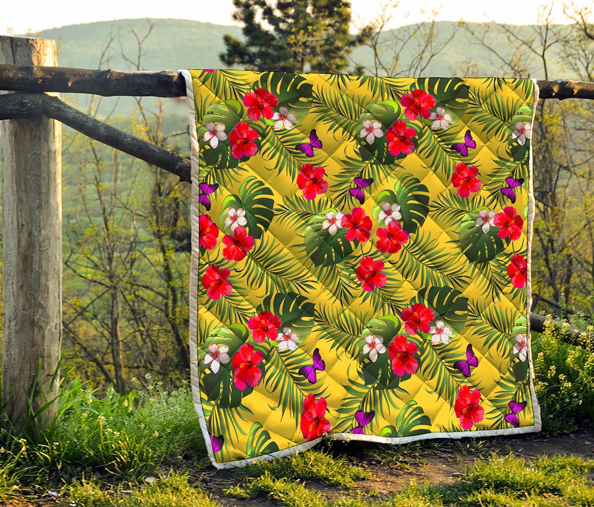 Tropical Exotic Hawaiian Pattern Print Quilt