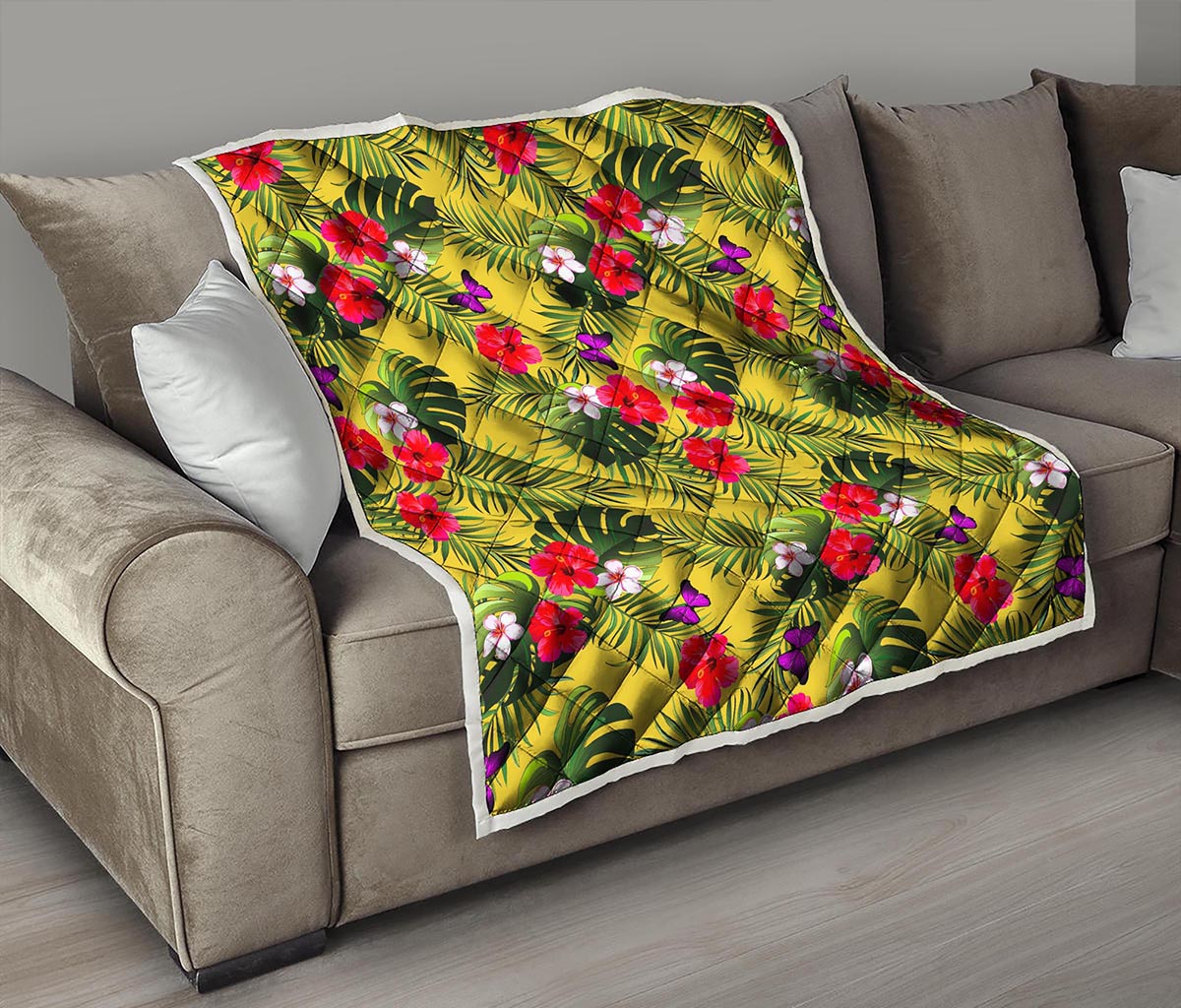 Tropical Exotic Hawaiian Pattern Print Quilt