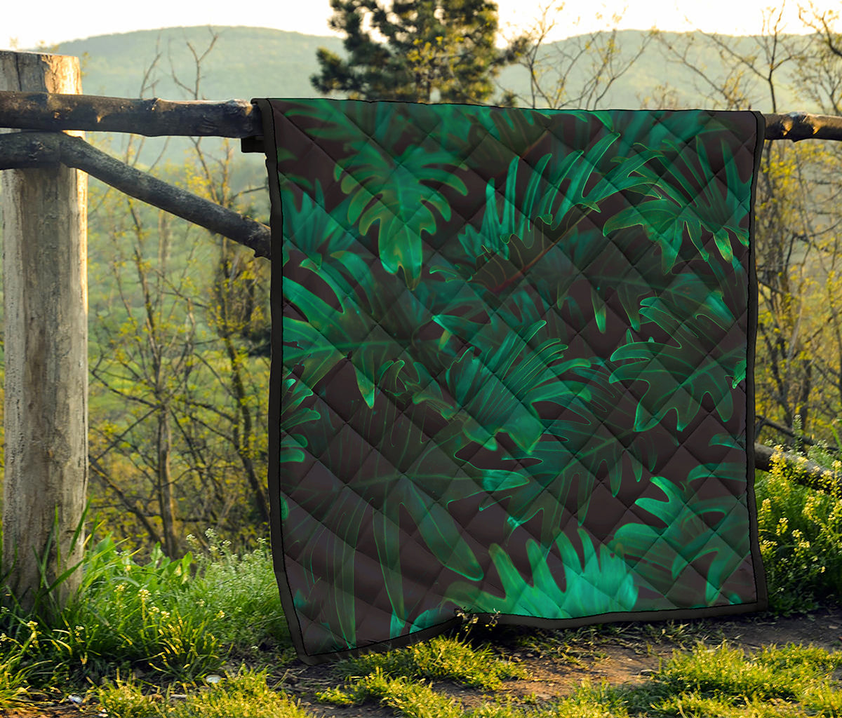 Tropical Fern Leaf Print Quilt