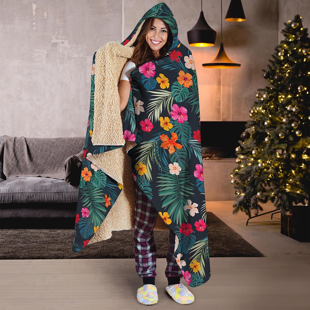 Tropical Flowers Hawaii Pattern Print Hooded Blanket