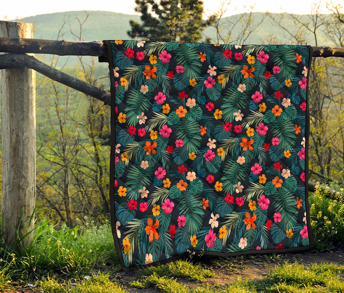 Tropical Flowers Hawaii Pattern Print Quilt