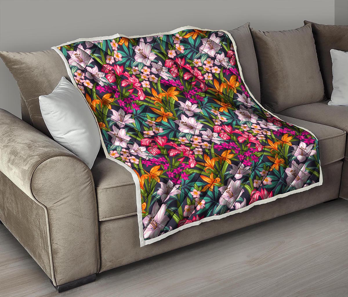 Tropical Flowers Pattern Print Quilt