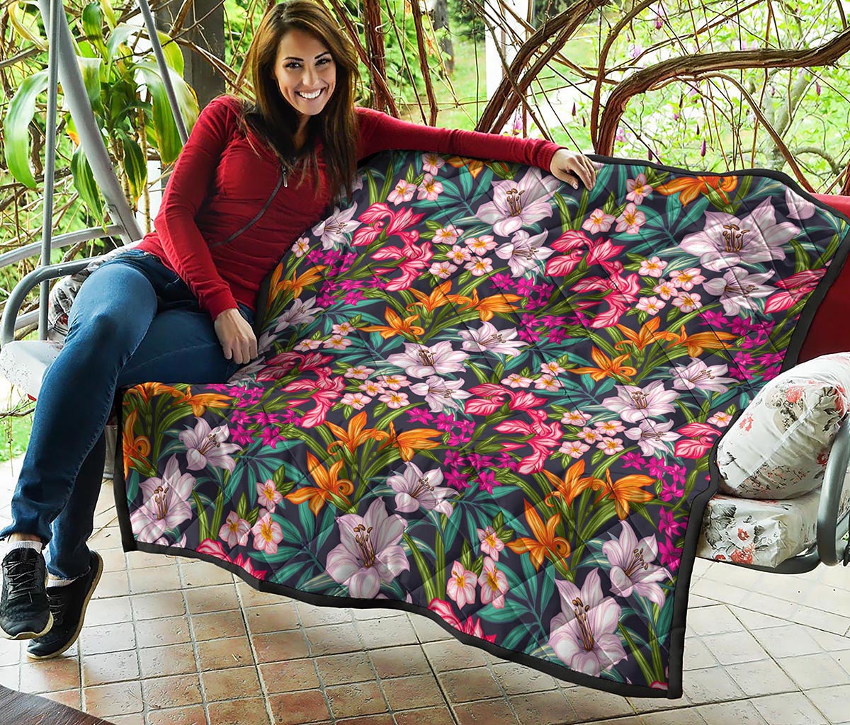 Tropical Flowers Pattern Print Quilt