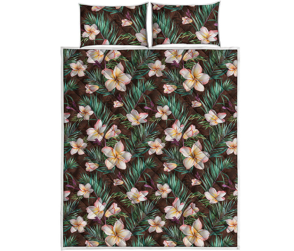 Tropical Frangipani Flower Print Quilt Bed Set