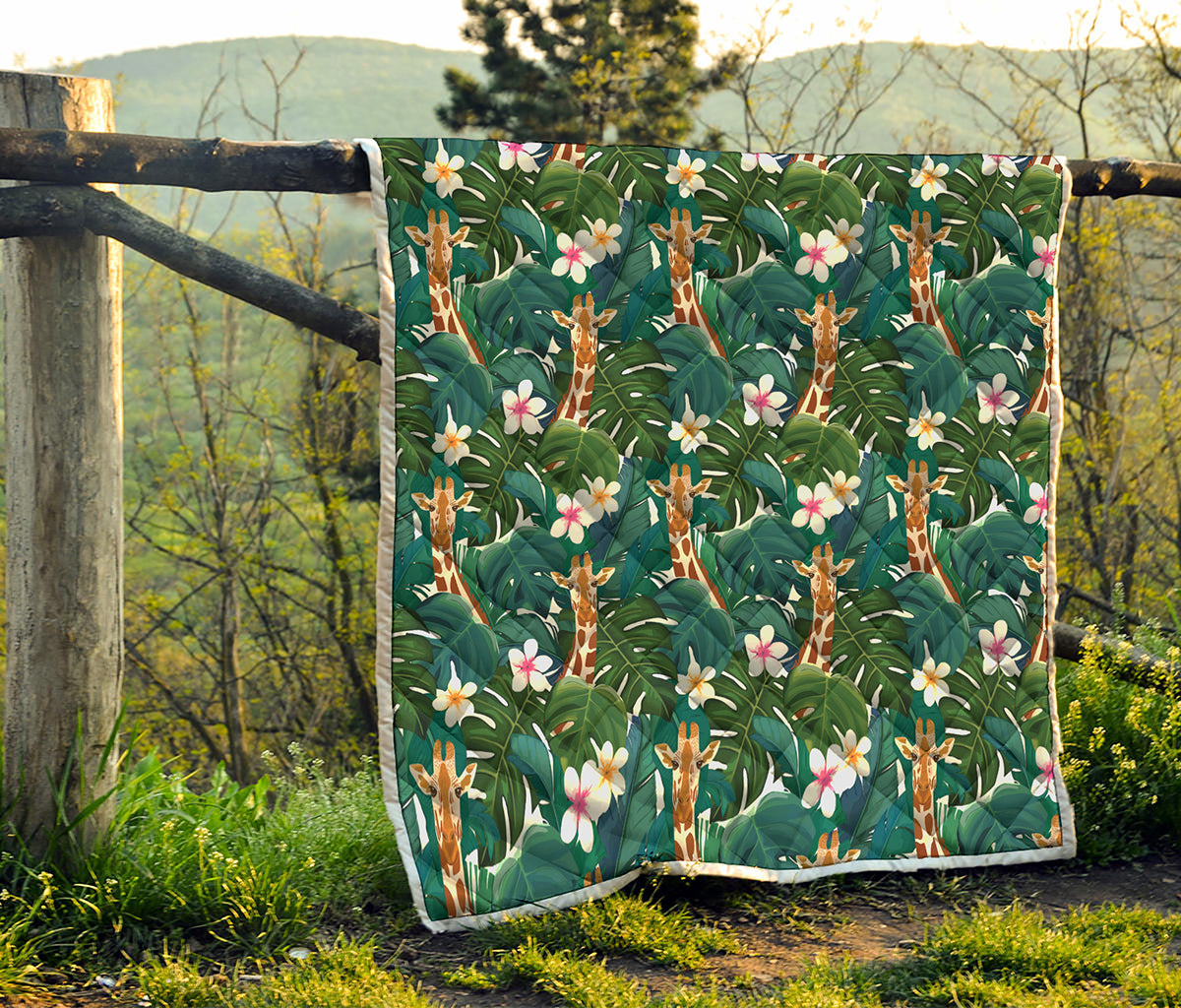Tropical Giraffe Pattern Print Quilt