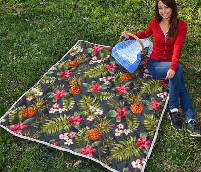 Tropical Hawaii Pineapple Pattern Print Quilt