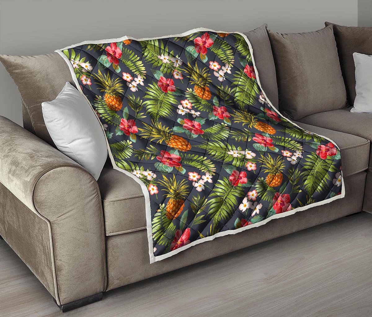 Tropical Hawaii Pineapple Pattern Print Quilt