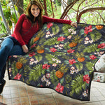 Tropical Hawaii Pineapple Pattern Print Quilt