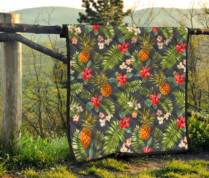 Tropical Hawaii Pineapple Pattern Print Quilt