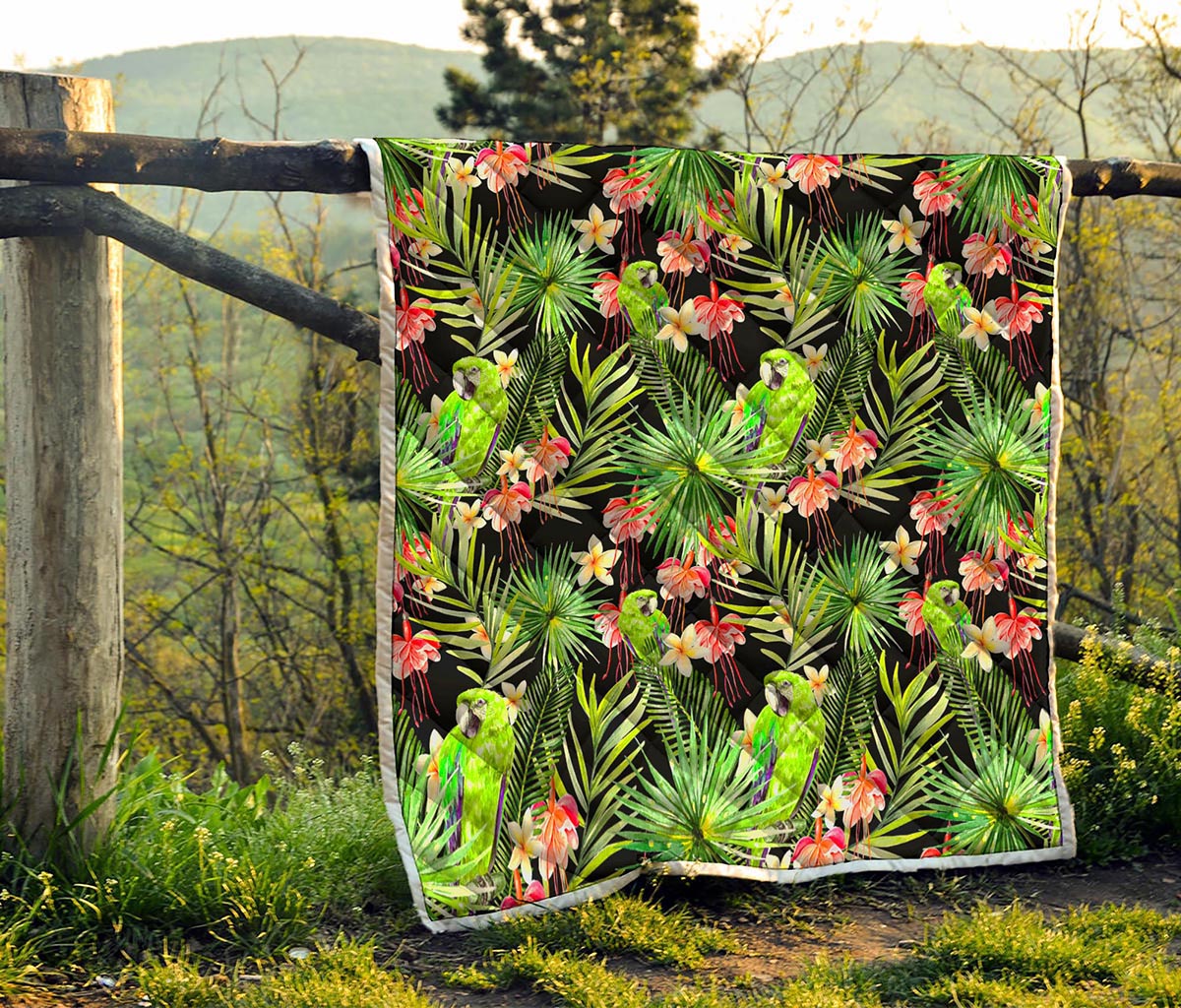 Tropical Hawaiian Parrot Pattern Print Quilt