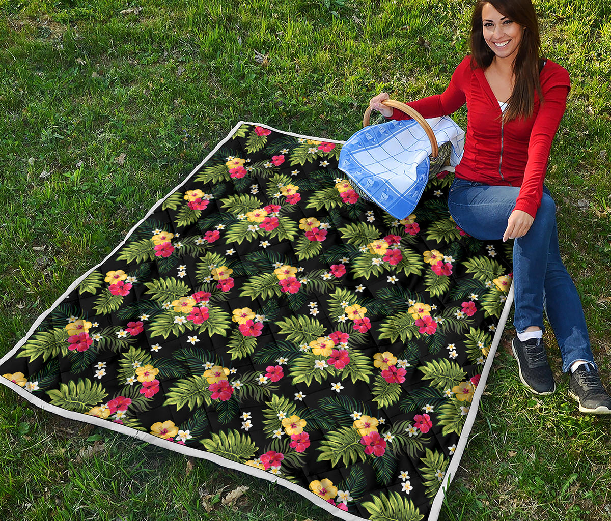Tropical Hibiscus Aloha Pattern Print Quilt