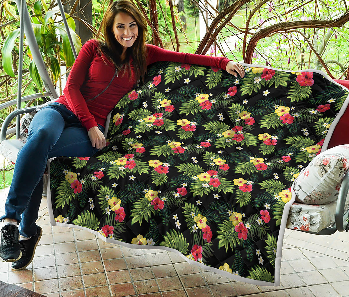 Tropical Hibiscus Aloha Pattern Print Quilt