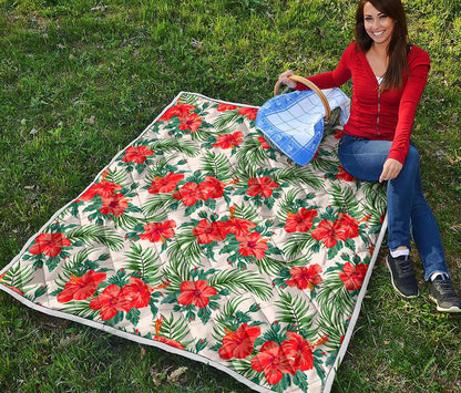 Tropical Hibiscus Blossom Pattern Print Quilt