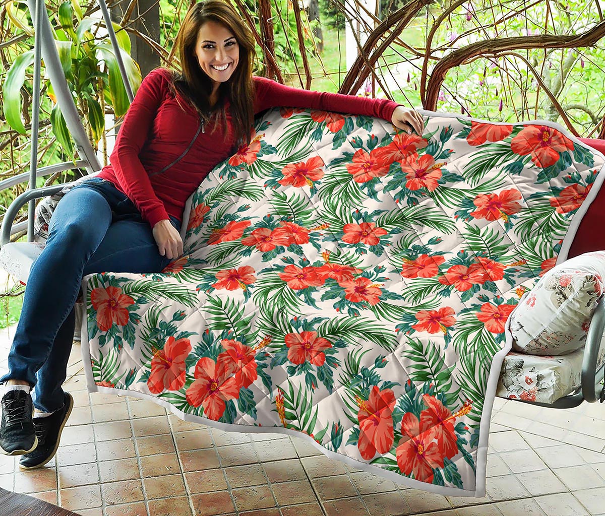 Tropical Hibiscus Blossom Pattern Print Quilt