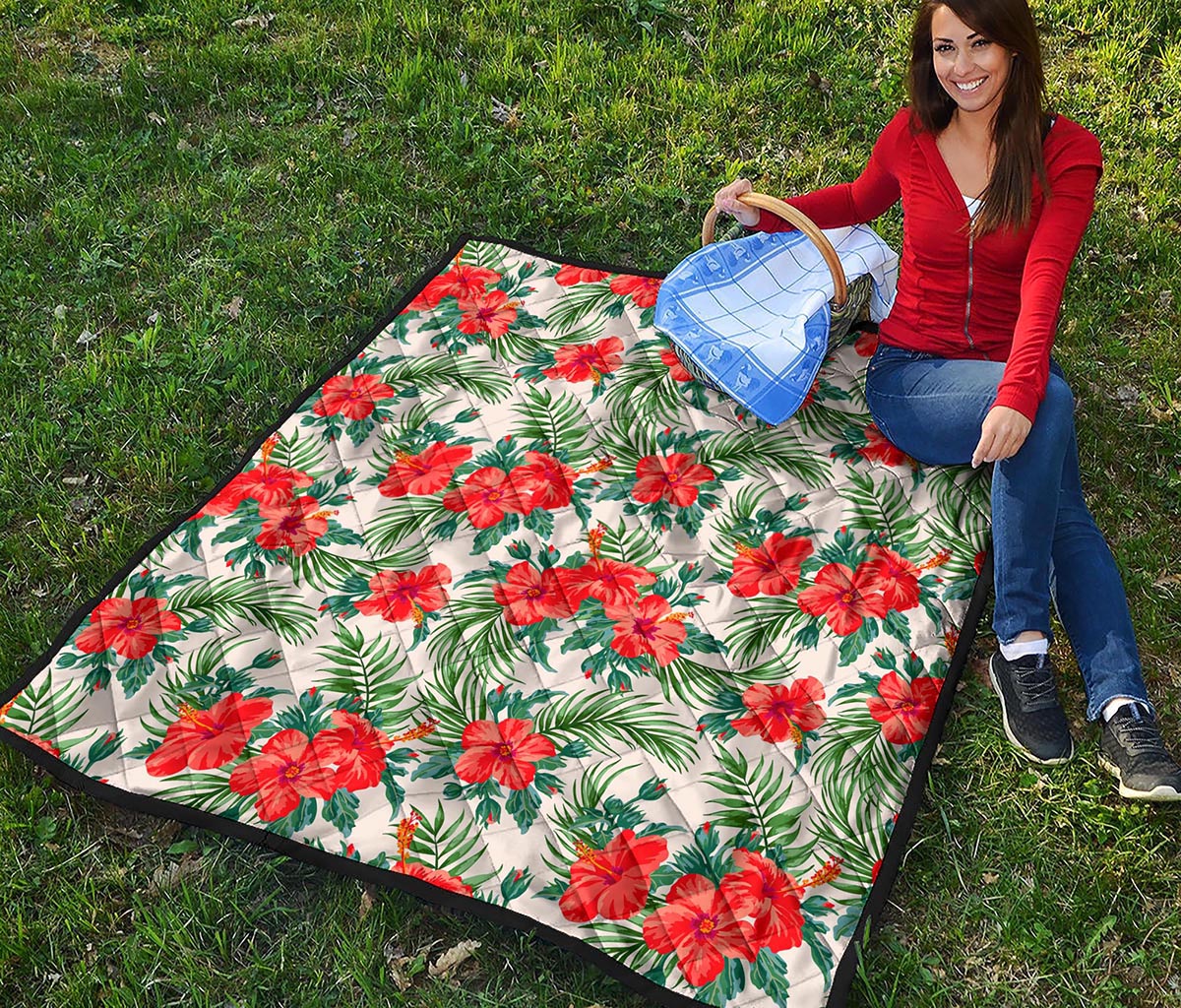 Tropical Hibiscus Blossom Pattern Print Quilt