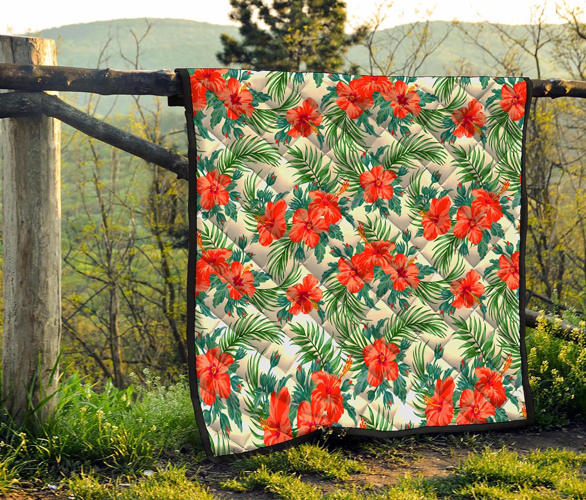 Tropical Hibiscus Blossom Pattern Print Quilt