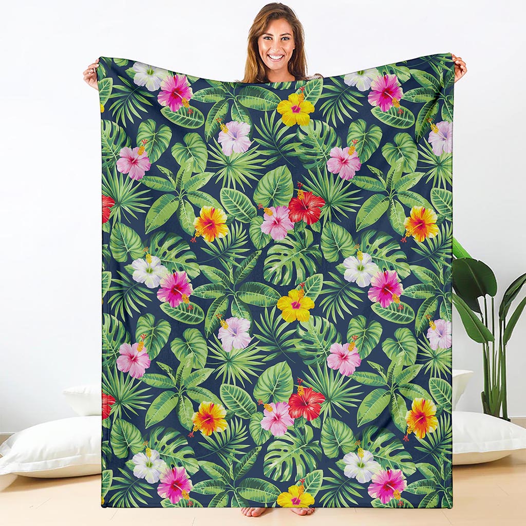 Tropical Hibiscus Flowers Pattern Print Blanket