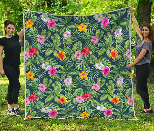 Tropical Hibiscus Flowers Pattern Print Quilt