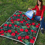 Tropical Hibiscus Leaves Pattern Print Quilt