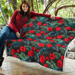 Tropical Hibiscus Leaves Pattern Print Quilt