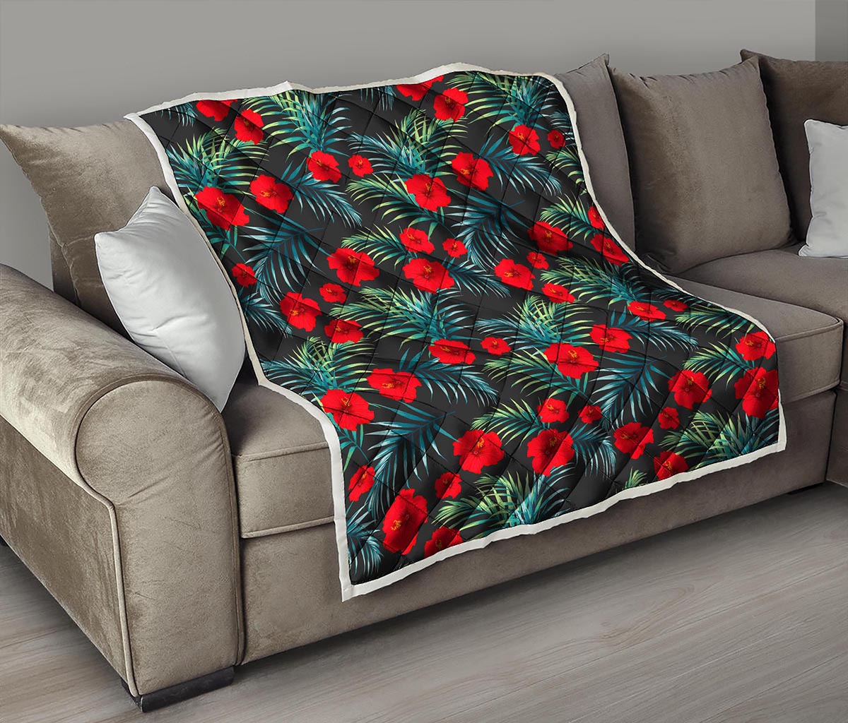 Tropical Hibiscus Leaves Pattern Print Quilt