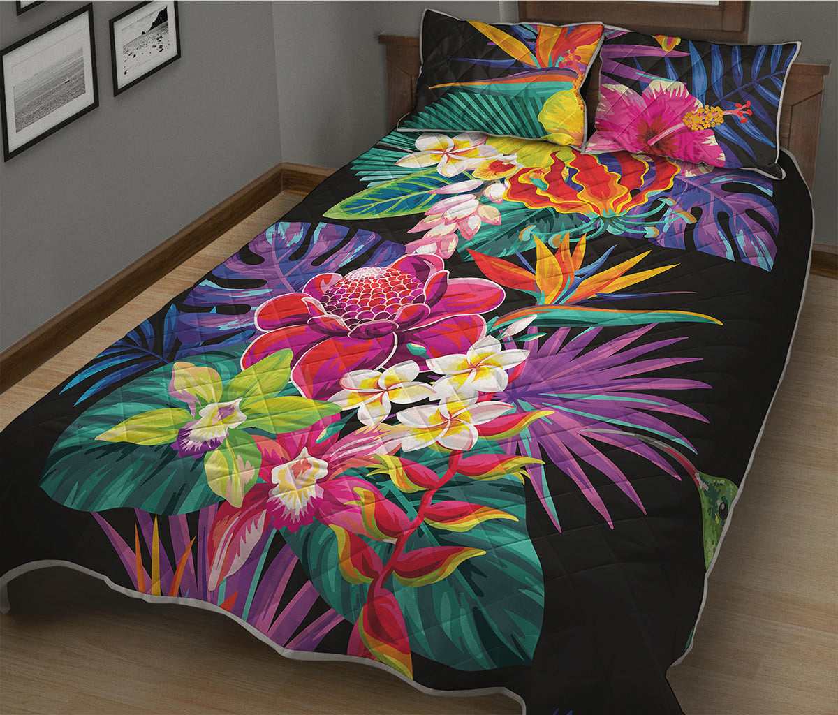 Tropical Hummingbird Print Quilt Bed Set