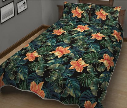 Tropical Leaf And Hawaiian Flower Print Quilt Bed Set