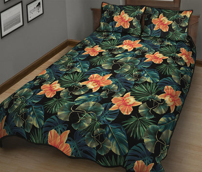 Tropical Leaf And Hawaiian Flower Print Quilt Bed Set