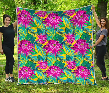 Tropical Lotus Pattern Print Quilt