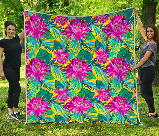 Tropical Lotus Pattern Print Quilt
