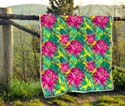 Tropical Lotus Pattern Print Quilt