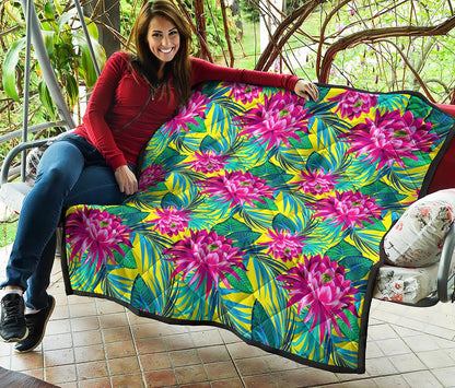 Tropical Lotus Pattern Print Quilt