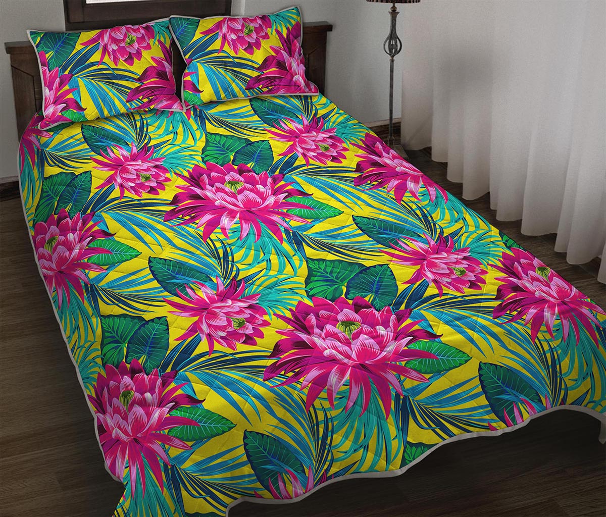 Tropical Lotus Pattern Print Quilt Bed Set
