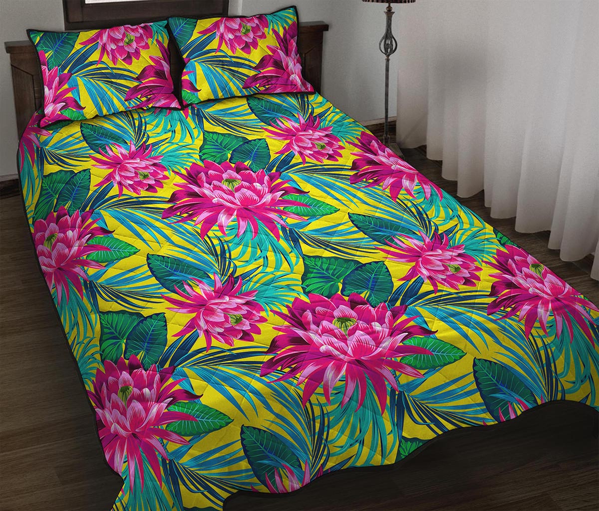 Tropical Lotus Pattern Print Quilt Bed Set