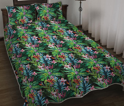 Tropical Palm And Hibiscus Print Quilt Bed Set