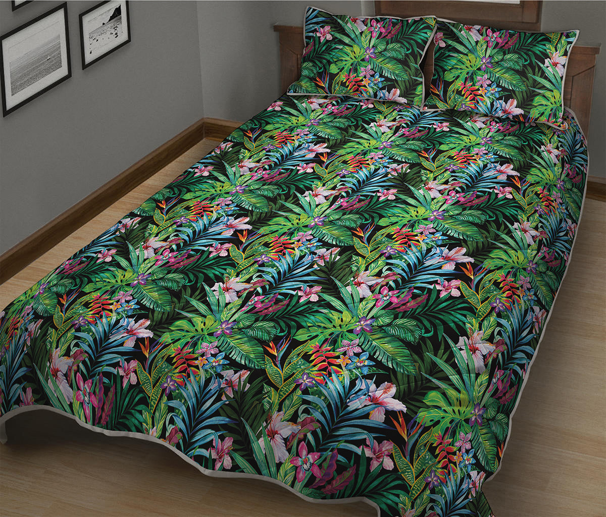 Tropical Palm And Hibiscus Print Quilt Bed Set