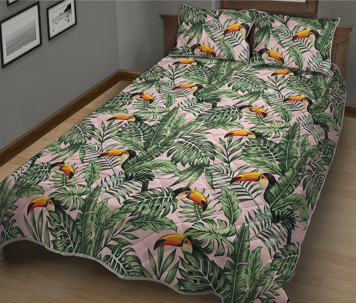 Tropical Palm Leaf And Toucan Print Quilt Bed Set