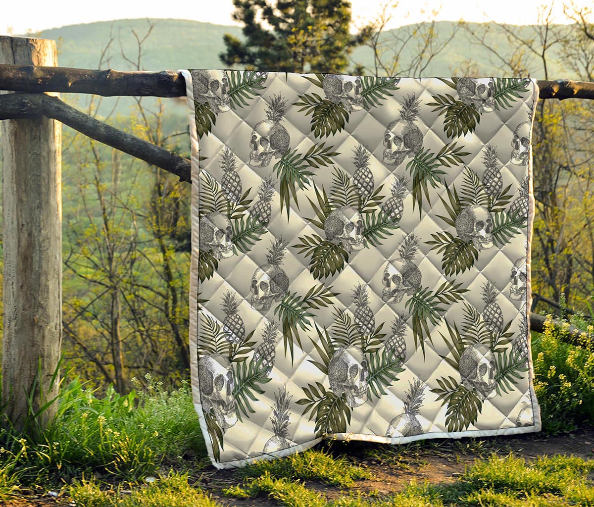 Tropical Pineapple Skull Pattern Print Quilt