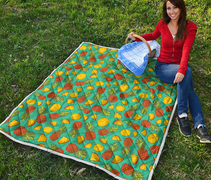 Tropical Pineapples Pattern Print Quilt