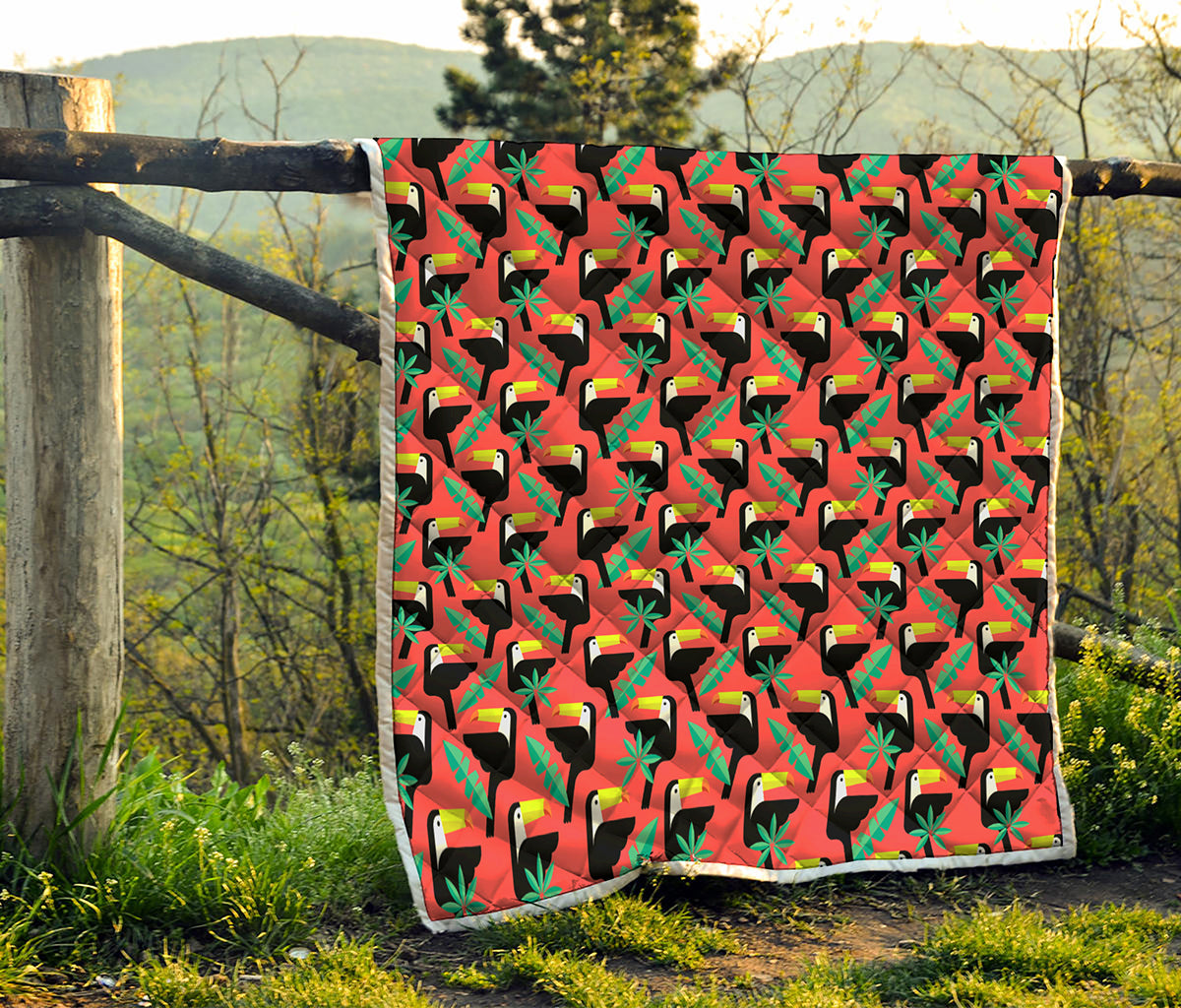 Tropical Toco Toucan Pattern Print Quilt