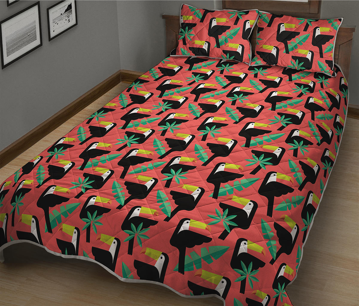 Tropical Toco Toucan Pattern Print Quilt Bed Set